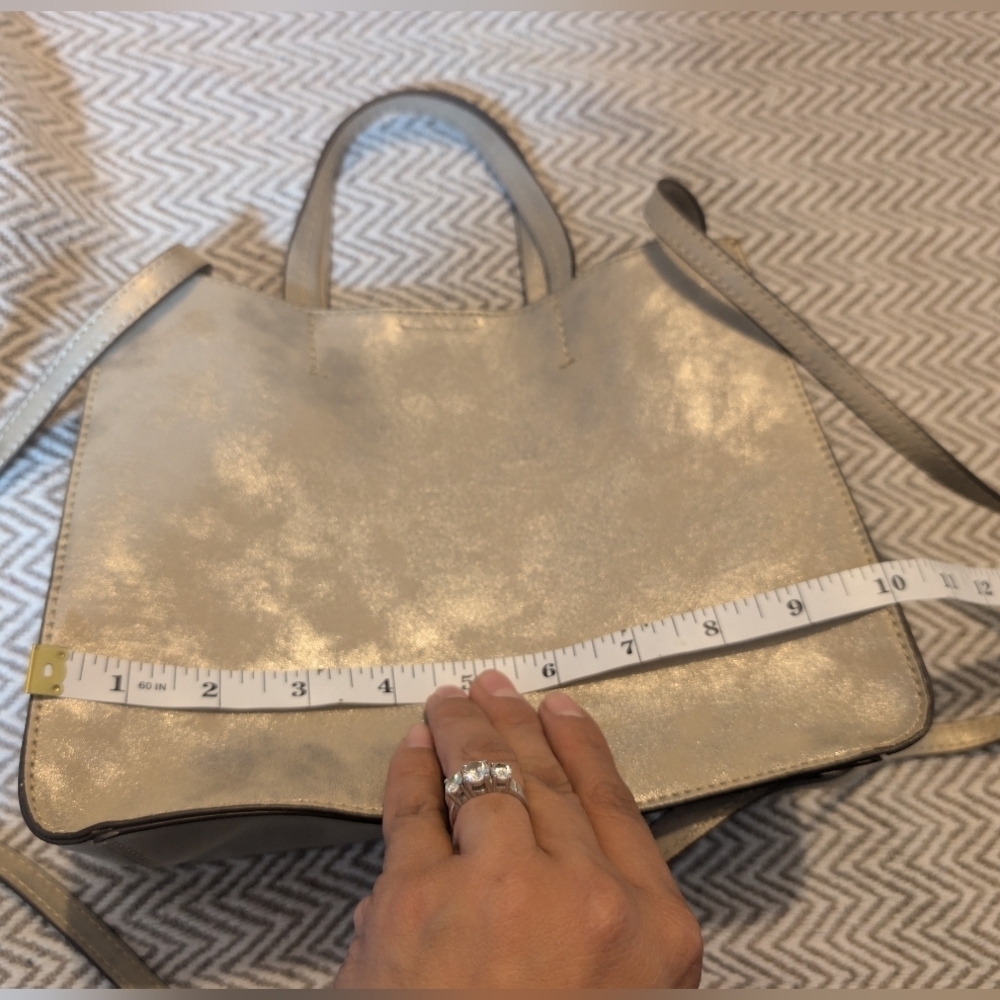 GAP Shimmering Gold Tote Bag/Crossbody NWOT - Picture 15 of 16